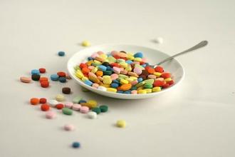 药用辅料市场规模增添，，，，增添速率较快