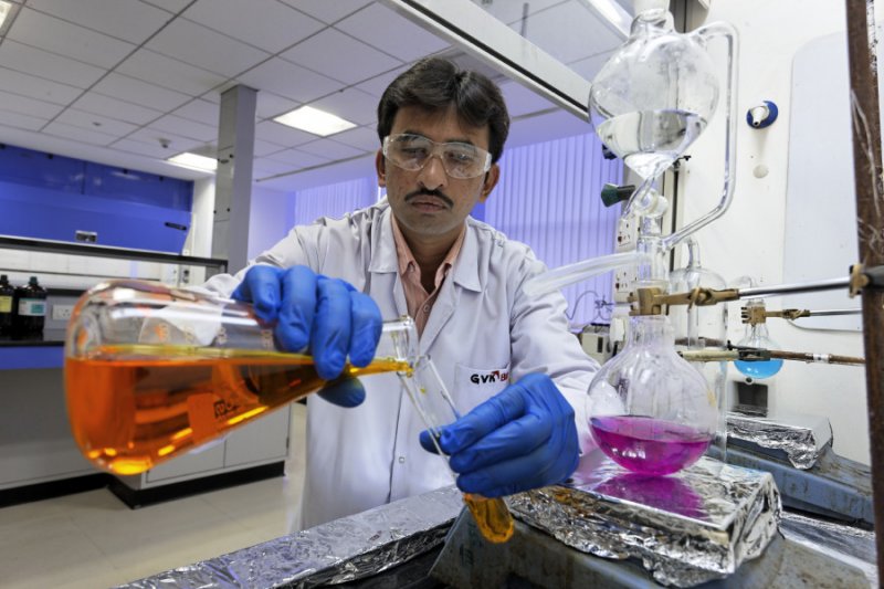 新闻人士称，，，，“十三五”已将医疗信息化、高性能医疗器械、生物医药确定为重点