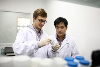 多角度PK审阅全球在研新药：未理由谁主导？？？