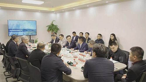 十二届天下政协副主席马培华、中国中小商业企业协会信用会长董树奎一行人莅临GA黄金甲