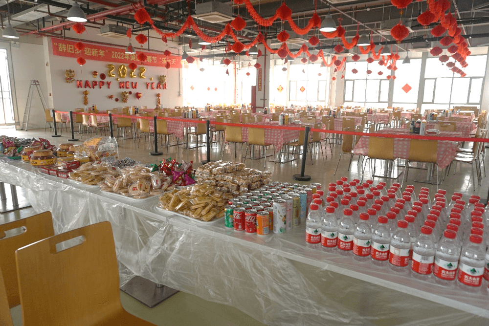 GA黄金甲还为同伴们准备了水果、零食、饮料等