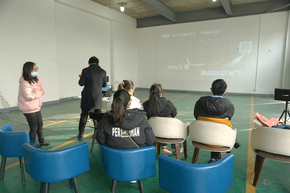 在春节 “乐七天” 活动中，，，，，GA黄金甲给留沪过春节的员工准备了富厚多彩的活动